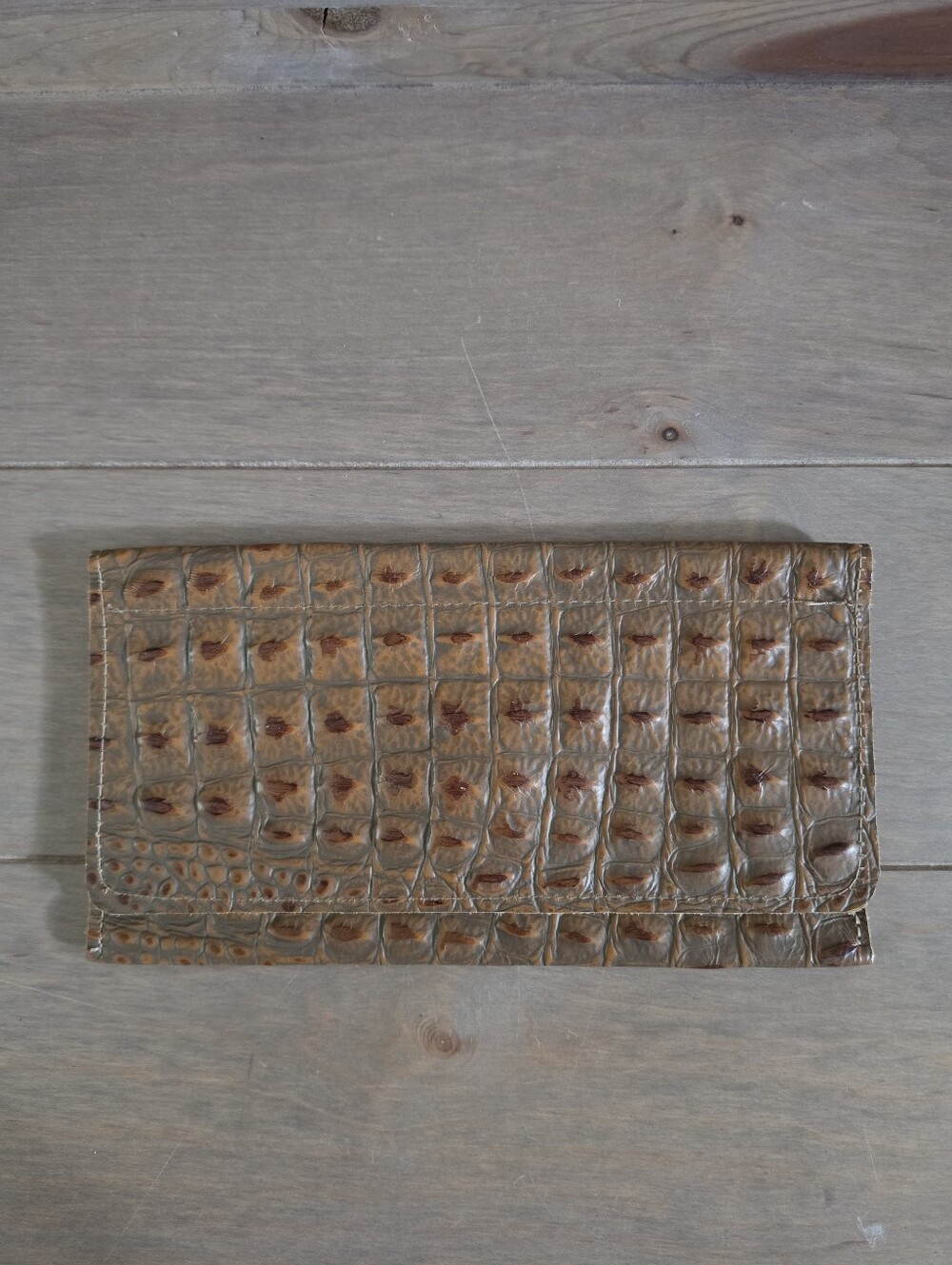 Vintage 1970s-80s Genuine Hand Crafted Hornback Crocodile Skin Clutch